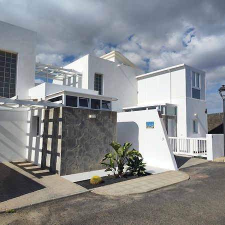 Villa Perla Blanca En Playa Blanca ภายนอก รูปภาพ